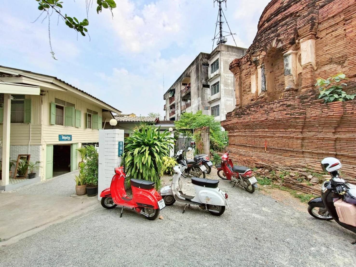 The Guest Chang Moi Hotel Chiang Mai Exterior photo